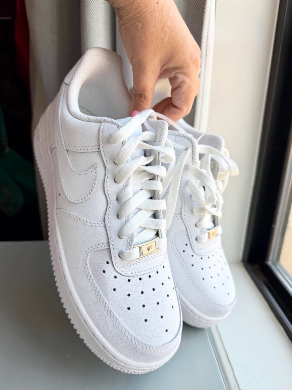Nike Air force 1 White Leather Sneakers - Low Top Lace-Up